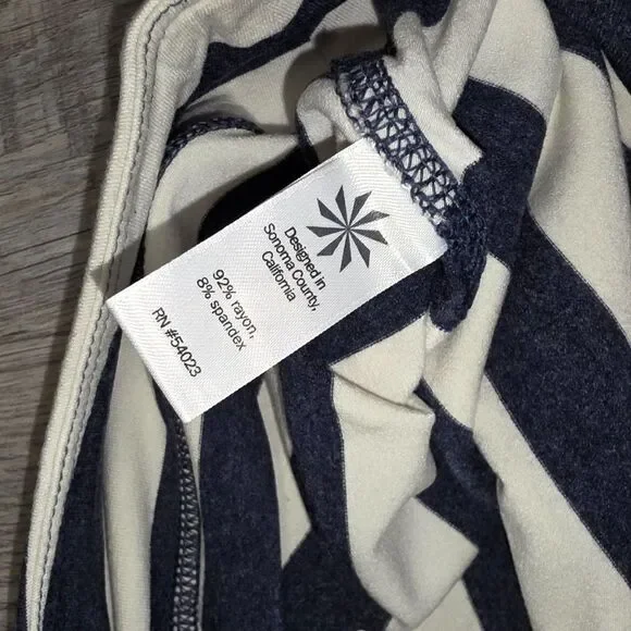 Athleta Navy & White Buttery Soft Wrap Skirt Size XS - Picture 5 of 6